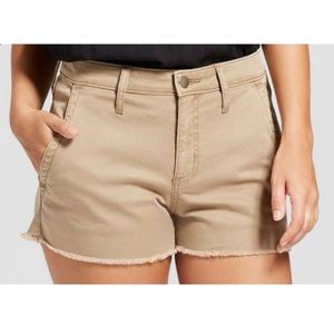 Universal thread high rise shortie with raw hem